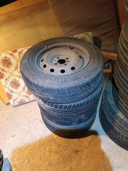 Pneu s plechovými disky 185/65 r14 z Fiatu - 2