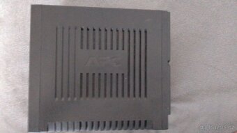 Záložní UPS zdroj APC Back-UPS 500VA - 2