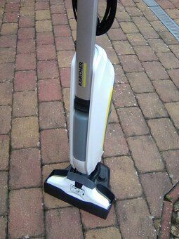 vysavač a vytírač KARCHER - 2