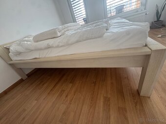 Postel masivní dub 180x200 s roštem - 2