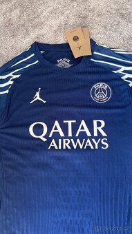 PSG 24-25 UCL desire doue 14 dres - 2