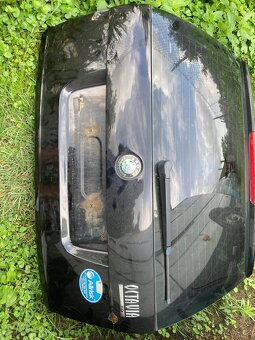 Páté dveře na Škoda Octavia 2 kombi - 2