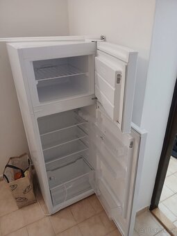 Lednička s mrazáčkem ETA - 2