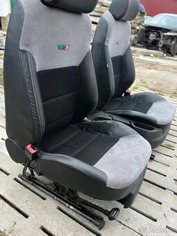 Škoda Octavia 2 interiér VRS - 2