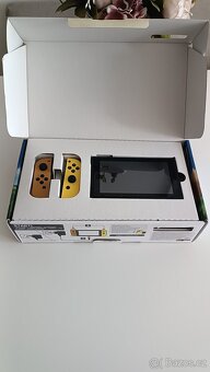 Nintendo Switch Pikachu & Eevee + hry + příslušenství - 2