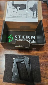 Adaptér zásobníkové šachty M4/AR15-STERN DEFENSE 9Luger - 2