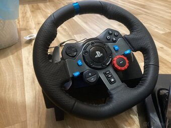 Logitech G29 s řadící pákou - 2