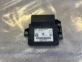 ŘÍDICÍ JEDNOTKA PARKOVACÍ BRZDY 3AA907801H - 2