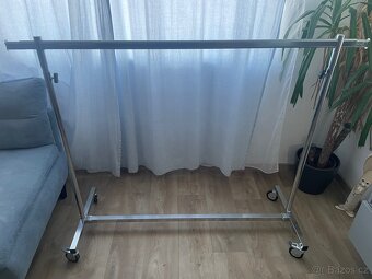 Stojan na oblečení - 2