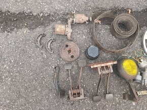 Díly škoda Tatra Praga Lada Jawa ČZ - 2