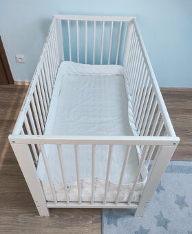 Prodám dětskou postýlku značky IKEA Gulliver + matrace - 2