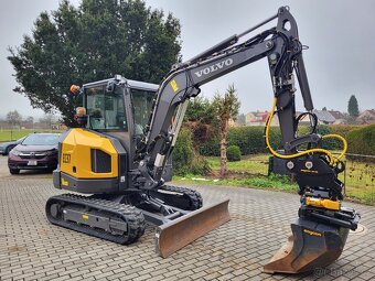Pásové minirypadlo Volvo EC37F - 2