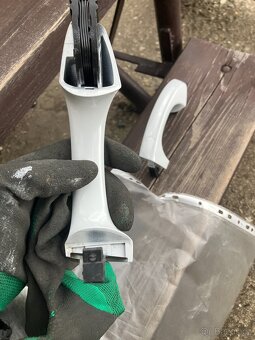 vnejsi klika dveri leva strana VW - 2