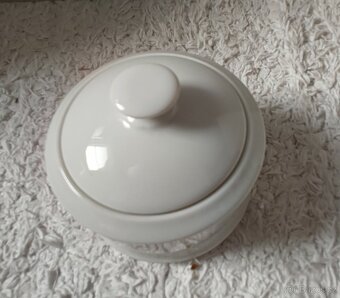 Porcelánová cukřenka - 2