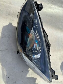 Mazda 2 DE, levé přední světlo - 2