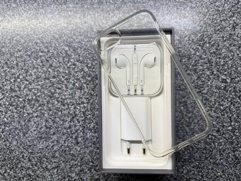 IPHONE SE( 2020 )+ 64 GB (PRODUCT) RED - 2