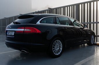 Jaguar XF 2.2D Sportbrake - 2