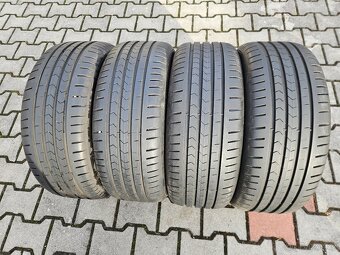 Letní pneu Vredestein 215/45/17 - 2