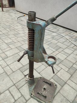 Stojan na vrtačku - 2