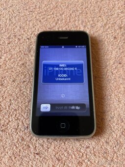 Apple iPhone 3GS 32GB - 2