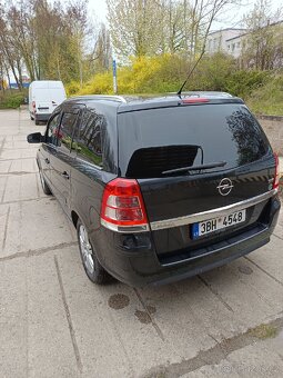 Opel Zafira B - 2