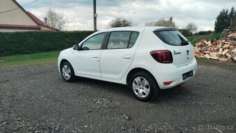 sandero 1,0i - 2