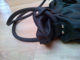 Černá kabelka s kytičkou - 2