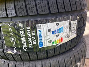 Dunlop Winter sport 255/40/18 Royalwinter uhp 225/45/18 - 2