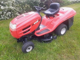ZAHRADNÍ TRAKTOR 18 HP - 2