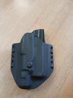 Kydex RH na Glock 17 + Surefire X300 - 2