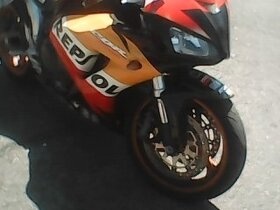 náhradné diely na Hondu CBR 1000rr - 2