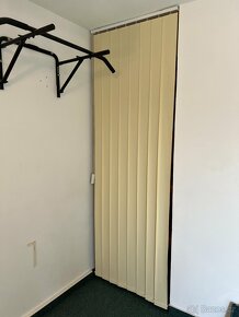 Vertikální žaluzie pro výklenek pískově žlutá 900x2630 mm - 2