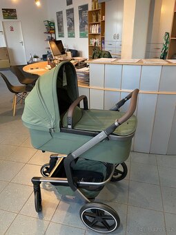 Prodám kočár JOOLZ day5 ( 2kombinace) - 2