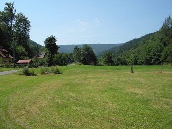Stavební pozemek v Tyře 1000m2 - 2
