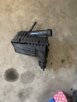 Filtr box 2.0 TDI 125 KW - 2