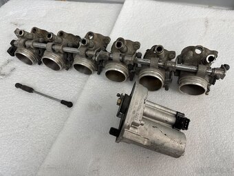 BMW E46 M3 6ti klapka - 2
