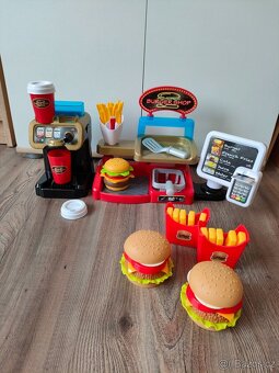 Burger shop KLEIN - 2