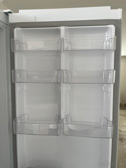 LG lednice s mrazákem - 2