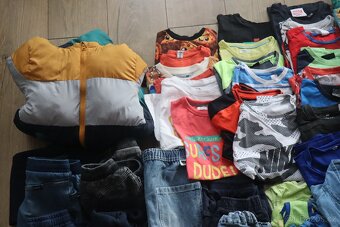 Balík chlapeckého oblečení, 71 ks, vel. 128 - 2