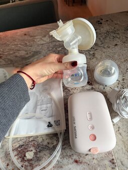 Odsávačka Philips Avent elektrická - 2