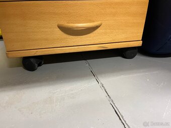 Skříňka se šuplíky - 2