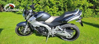 SUZUKI GSR600 - 2