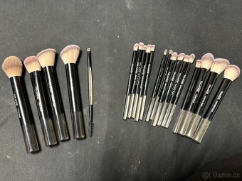 20ti dilna sada stetcu na dekorativni kosmetiku - 2