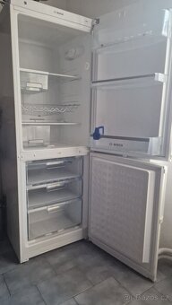 Bosch lednice s mrazákem 170x60cm - 2