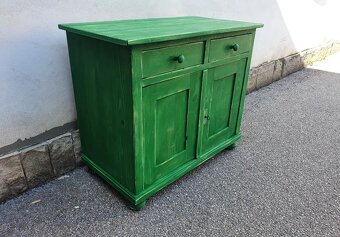 STAROŽITNÝ SPODEK-SKŘÍNKA V PATINĚ PO RENOVACI - 2