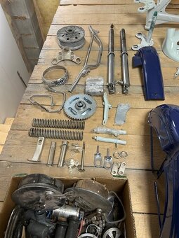 Jawa 250 - kývačka - 2