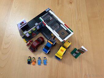 Prodám Lego 60132 - Čerpací stanice/autoservis 2v1 - 2