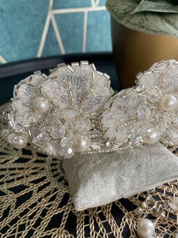 Korunka s náušnicemi - NOVÉ - 2