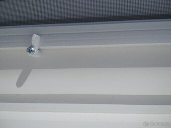 Okenní síť proti hmyzu - 2