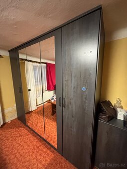 Šatní skříň - Břeclav - spěchá - 2